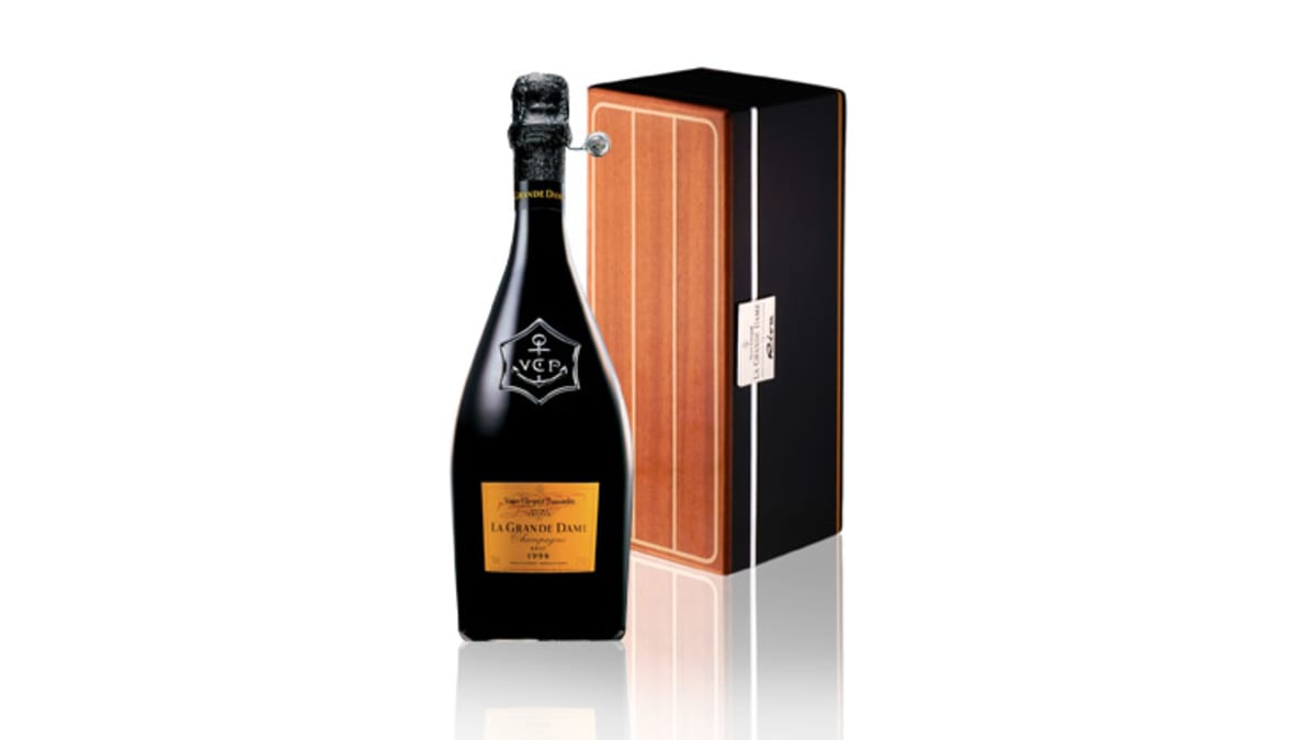 Gilt Veuve Clicquot 1998 La Grande Dame Riva Gift Box | Wine.com