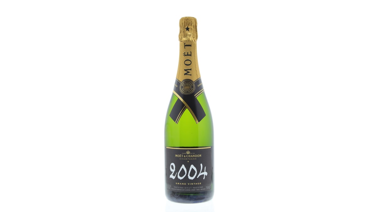 Moet & Chandon Grand Vintage Extra Brut 2004 | Wine.com