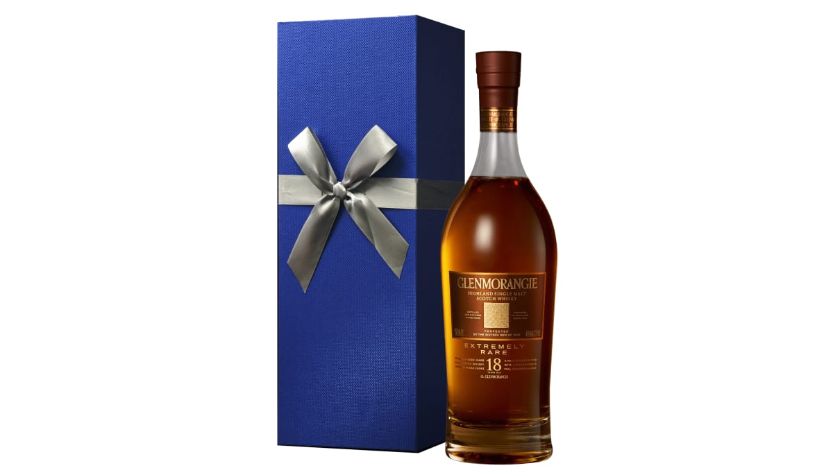 Glenmorangie 18 Year Old ウイスキー ギフトボックス Glenmorangie 18 Year Highland Single Malt Scotch Whisky with Blue