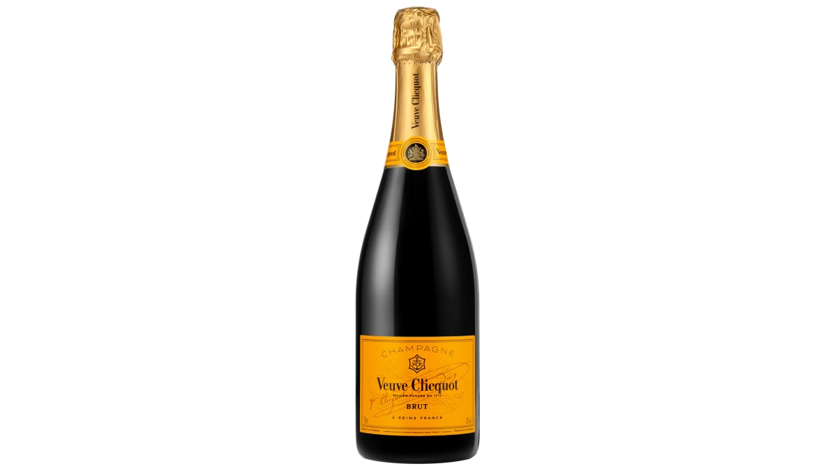 Veuve Clicquot Yellow Label Bottle with Perfect Picnic Pack | Wine.com