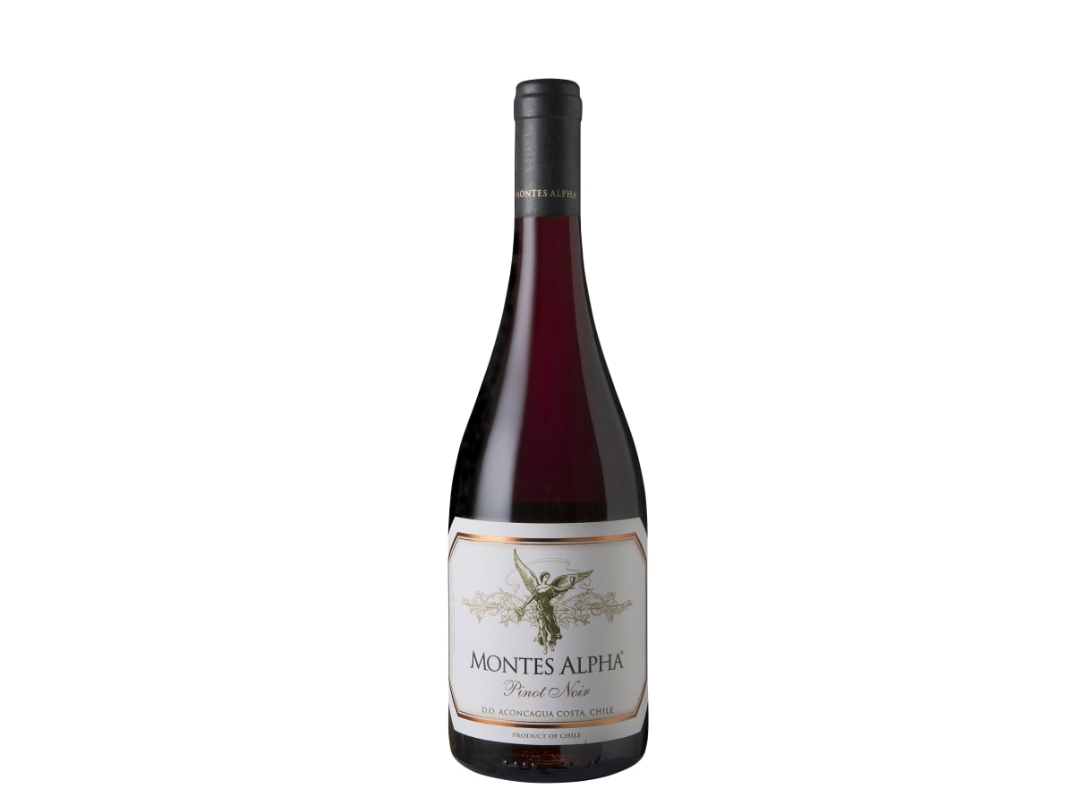 Montes Alpha Pinot Noir 2021 | Wine.com