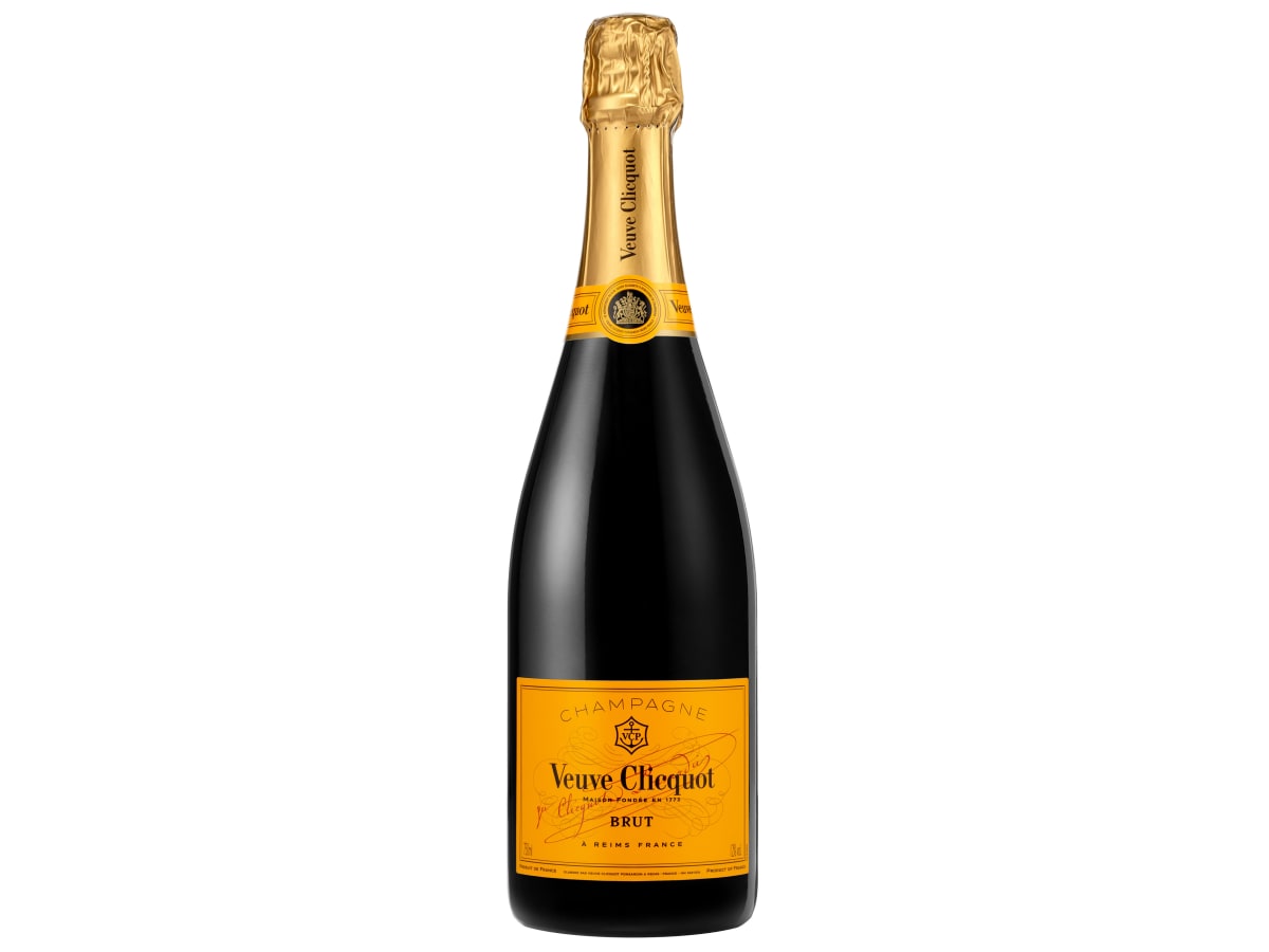 Veuve Clicquot Yellow Label Bottle with Perfect Picnic Pack | Wine.com