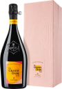 Veuve Clicquot La Grande Dame Rose with Gift Box 2015  Front Bottle Shot