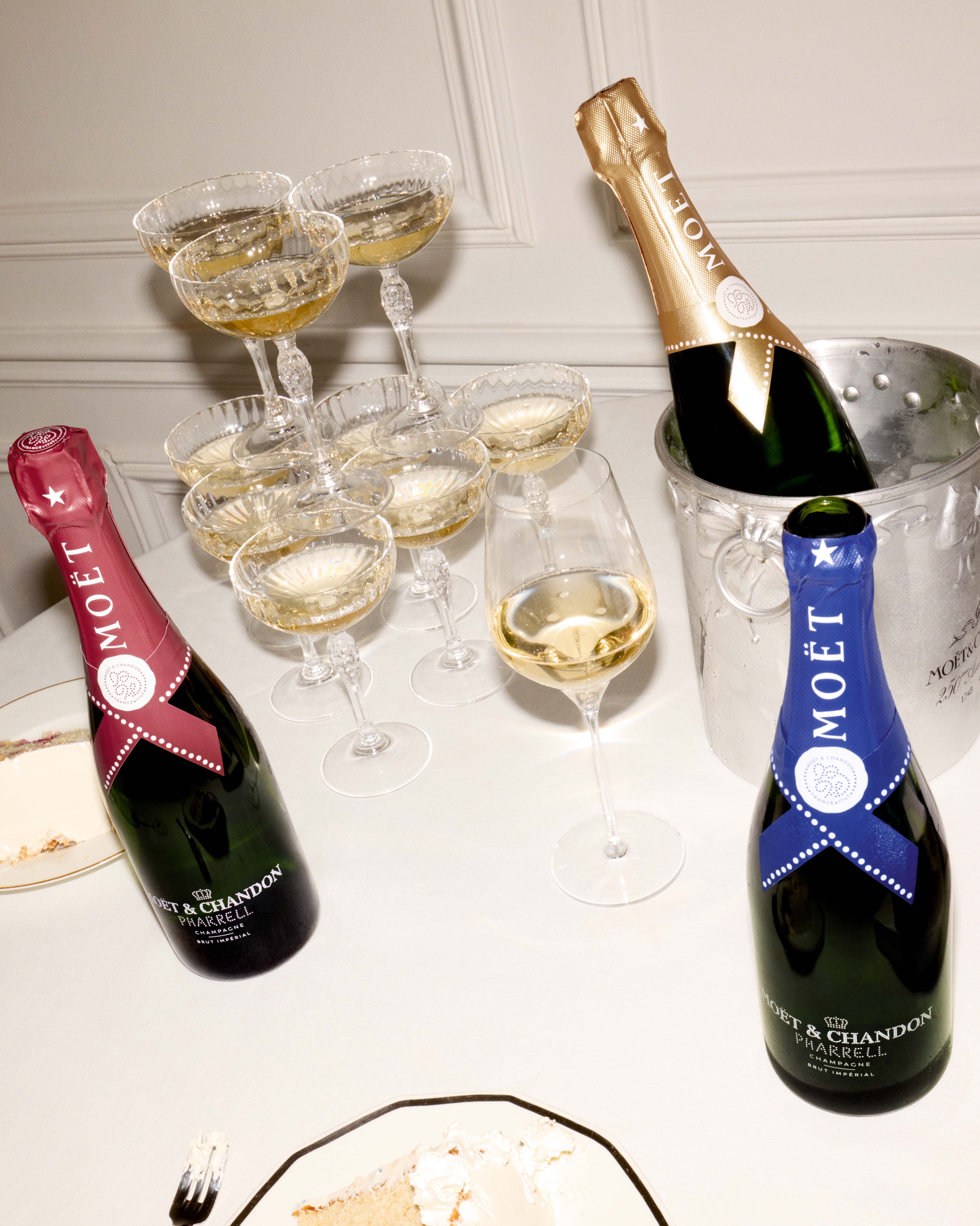 MOËT & CHANDON ゴールドクッション Moet & Chandon Imperial Brut Pharrell Williams Special Edition