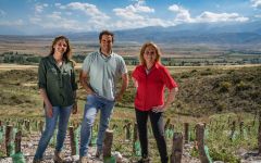 Crios de Susana Balbo Ana, José y Susana in La Carrera  Winery Image