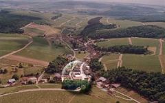 Domaine du Colombier Chablis Chardonnay Vineyards Winery Image