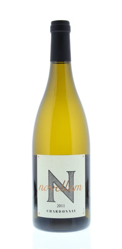 Novellum Chardonnay 2011 Front Bottle Shot