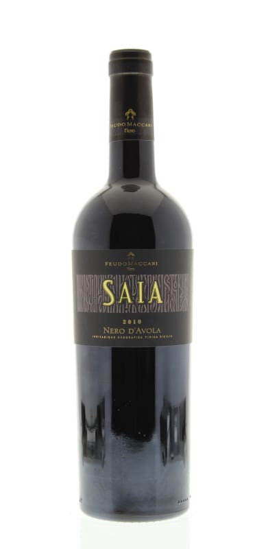 Feudo Maccari Saia 2010 Front Bottle Shot