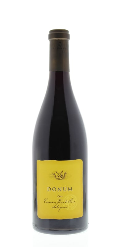 Donum Carneros Estate Grown Pinot Noir 2010 Front Bottle Shot