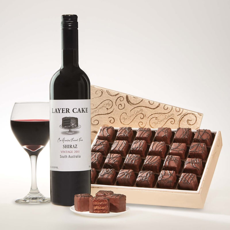 Layer Cake Delight Gift Set Gift Product Image