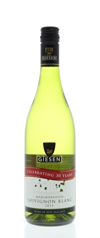 Giesen Sauvignon Blanc 2013 Front Bottle Shot