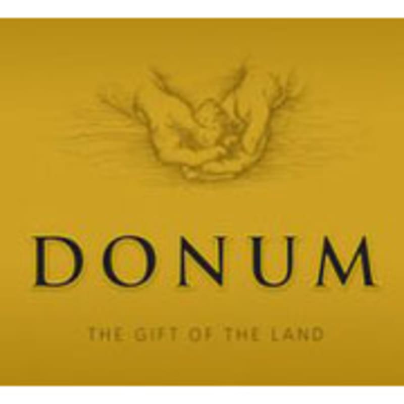 Donum Anderson Valley Estate Pinot Noir 2010 Front Label
