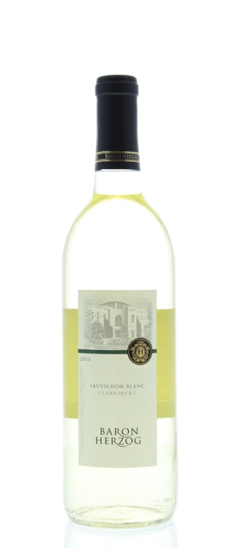 Baron Herzog Sauvignon Blanc (OU Kosher) 2013 Front Bottle Shot