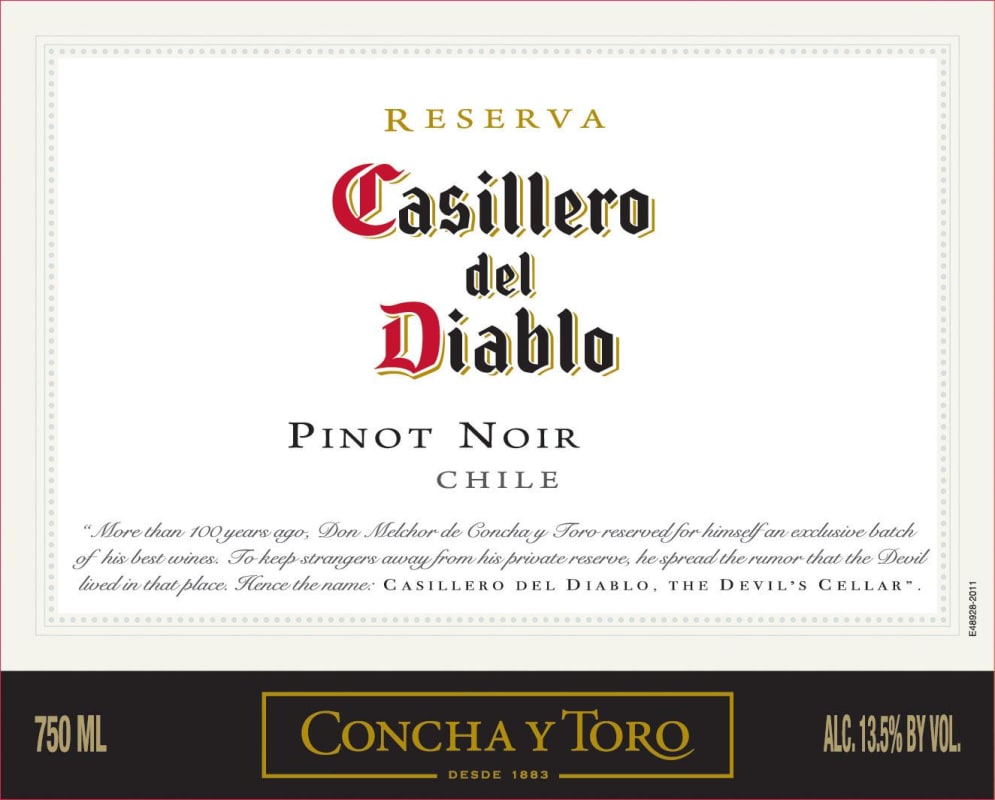 Casillero del Diablo Reserva Pinot Noir 2014 Front Label