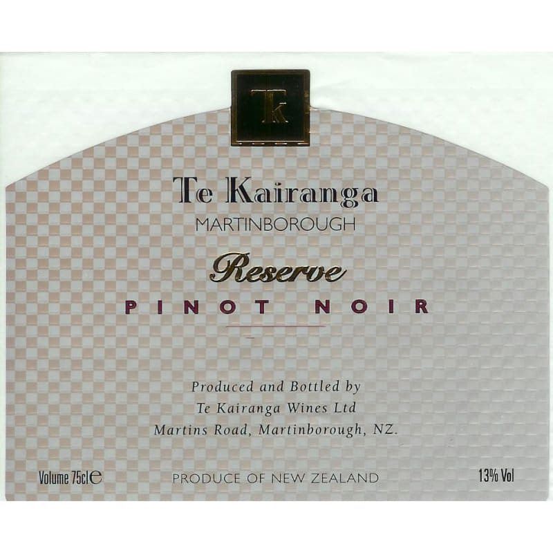 Te Kairanga Reserve Pinot Noir 2001 Front Label