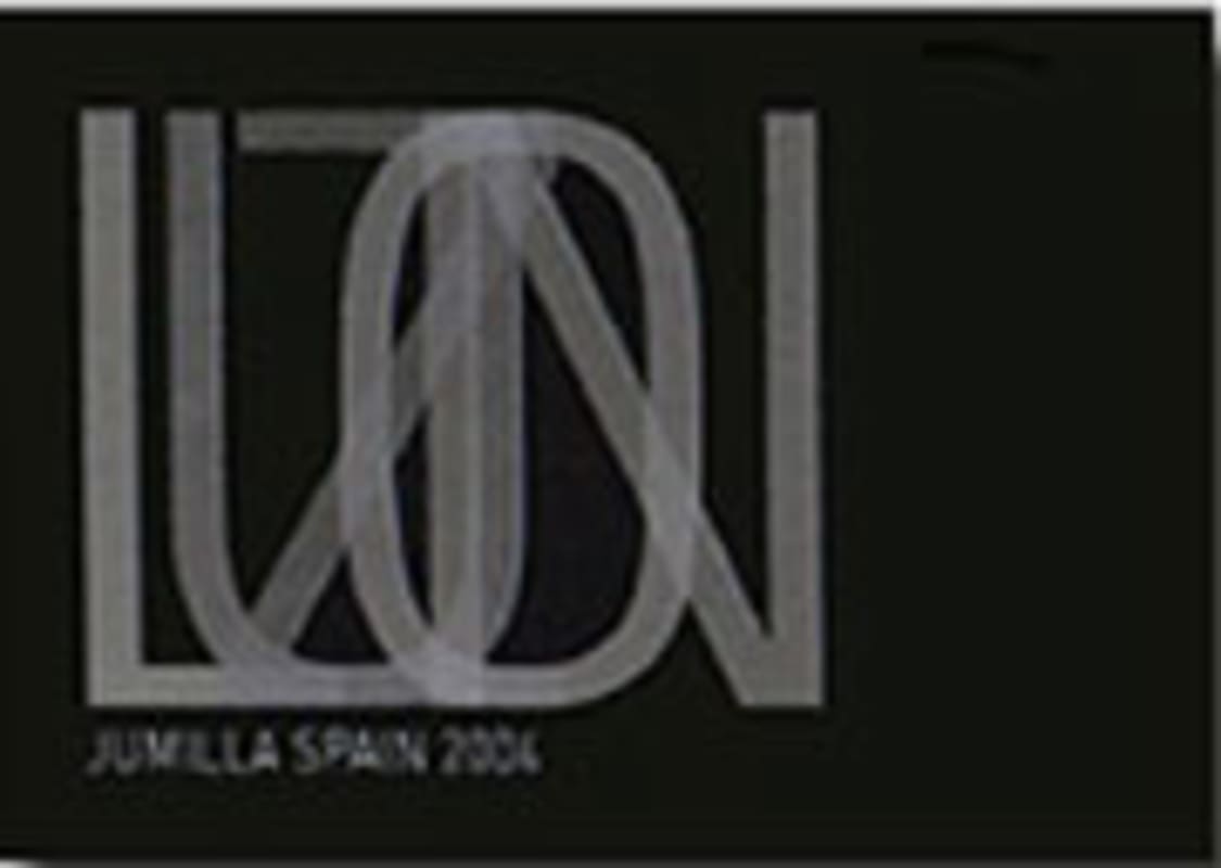 Bodegas Luzon Luzon 2004 Front Label