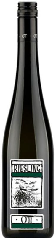 Weingut OTT Riesling 2017 Front Bottle Shot
