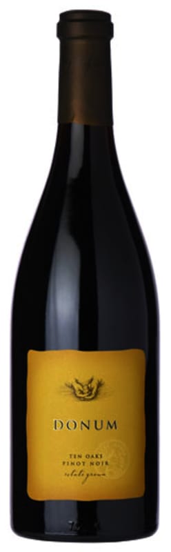 Donum Ten Oaks Russian River Valley Pinot Noir 2015 Front Bottle Shot