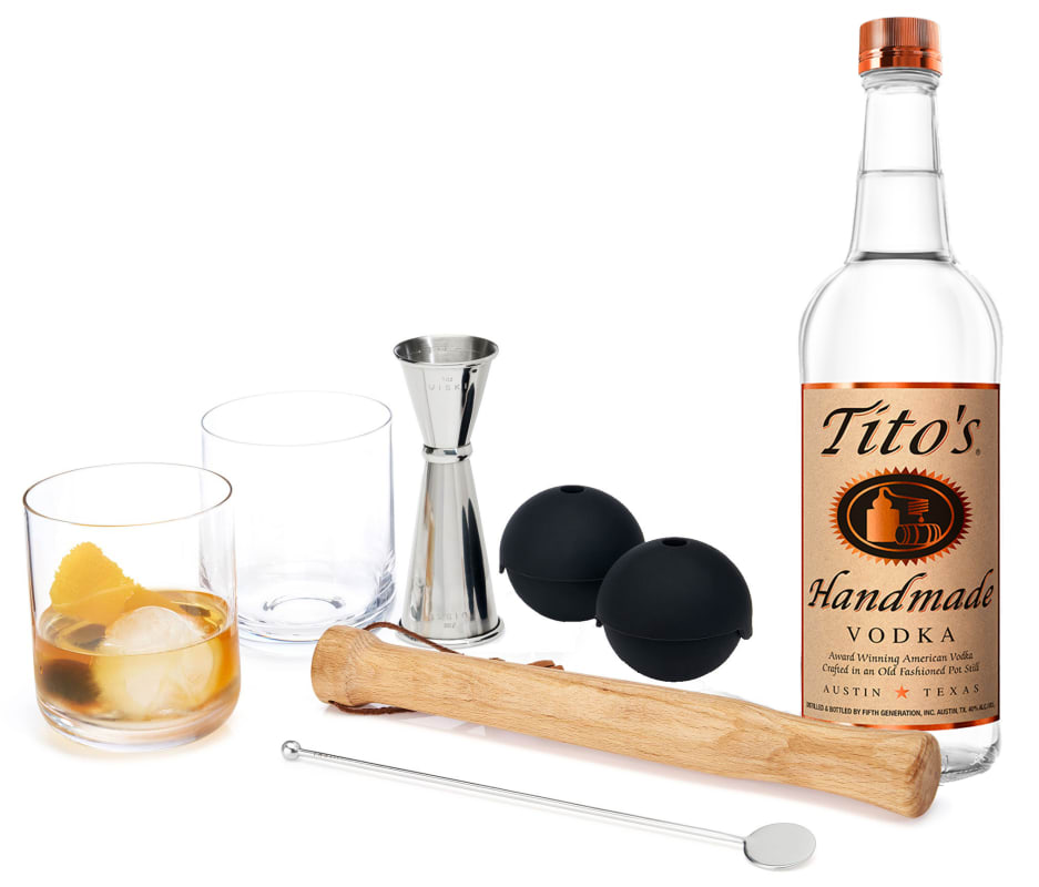 Tito's Handmade Vodka & Muddled Cocktail Gift Set Gift Product Image