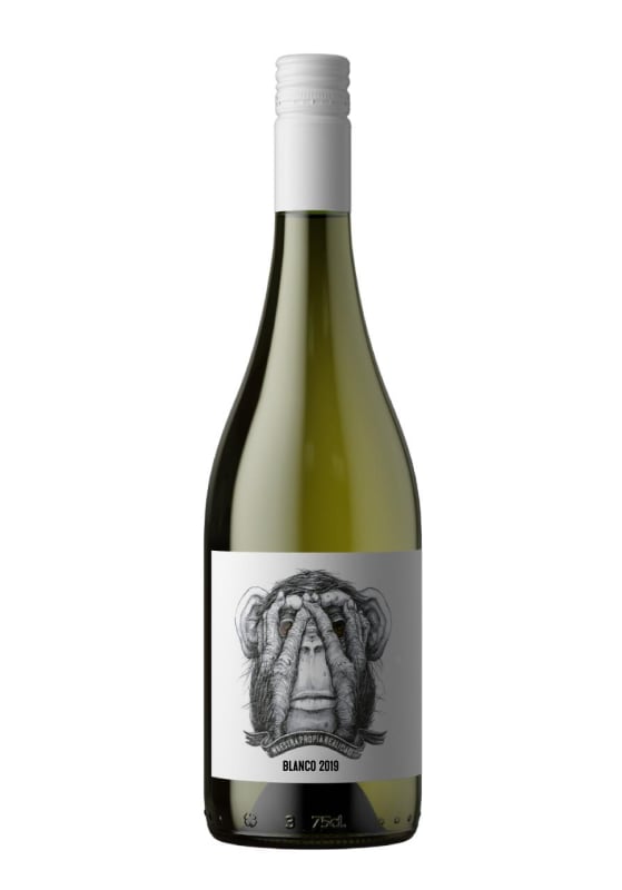 Passionate Wines Del Mono Blanco 2019 Front Bottle Shot