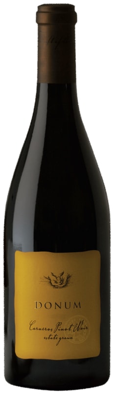 Donum Carneros Estate Grown Pinot Noir 2015 Front Bottle Shot
