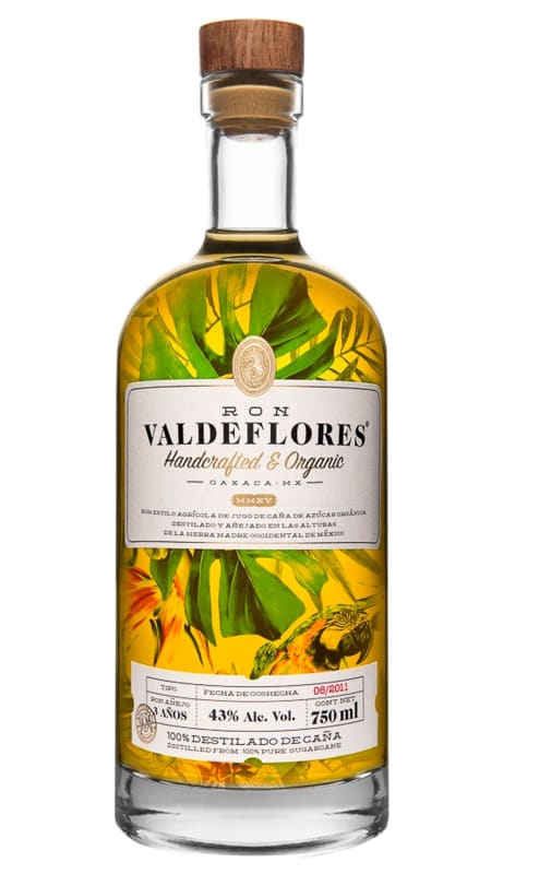 Ron Valdeflores 3 Year Rum Front Bottle Shot