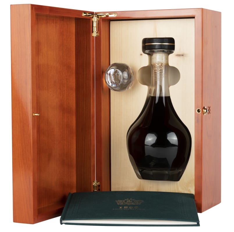Taylor Fladgate Single Harvest 1896 Tawny Port in Gift Box Front Bottle Shot