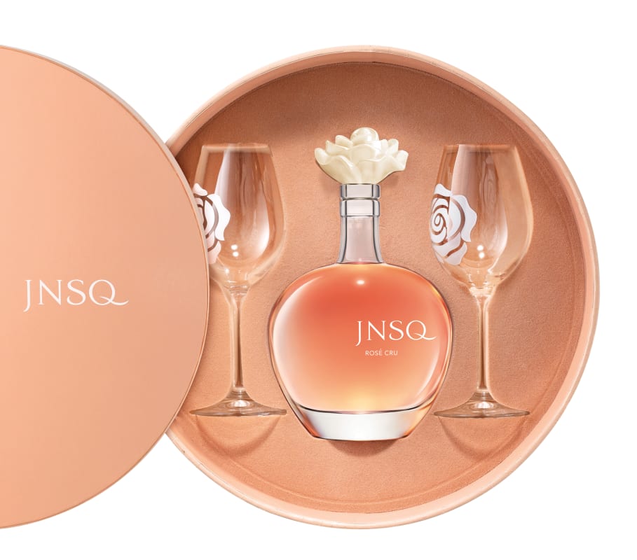 JNSQ Rose Cru Hatbox 2018 Front Label