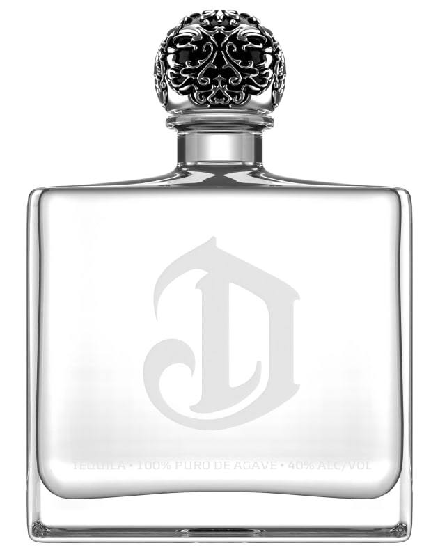 DeLeon Diamante Tequila Front Bottle Shot