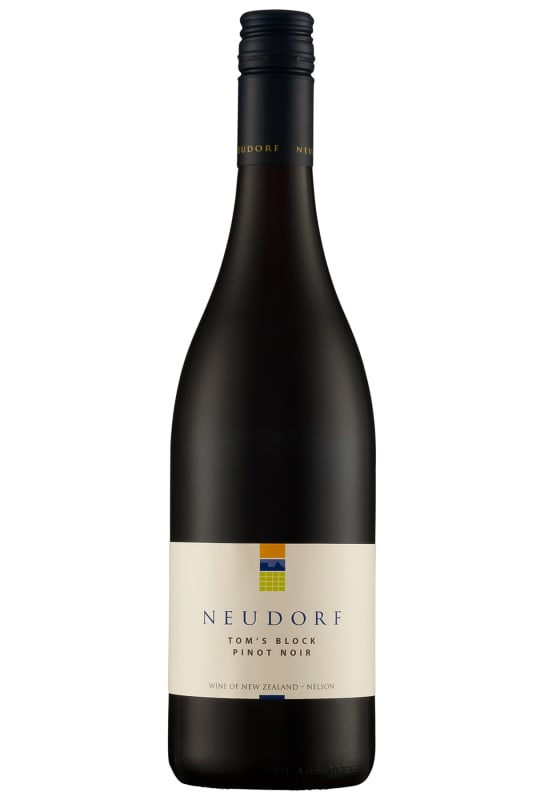 Neudorf Tom's Block Pinot Noir 2017 Front Bottle Shot