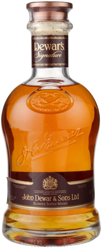 Dewar's Signature Blended Scotch Whisky Front Bottle Shot