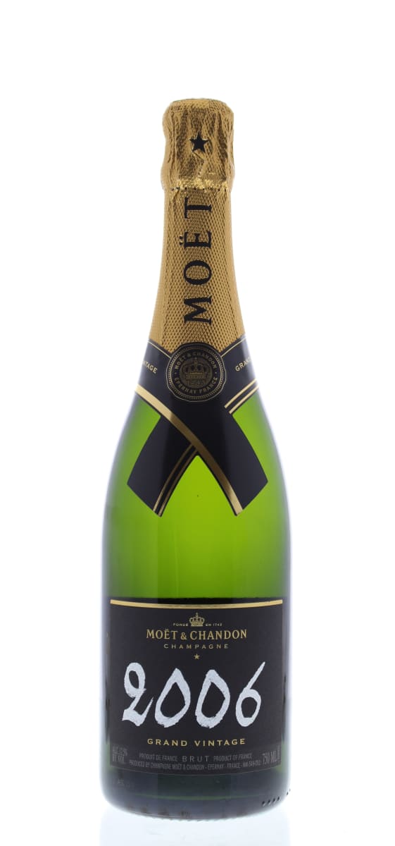 Moet & Chandon Grand Vintage Champagne Rosé Brut 2006 : r